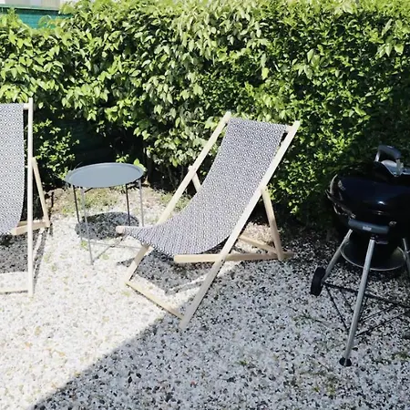 Agora A 100 M De La Σπίτι διακοπών *